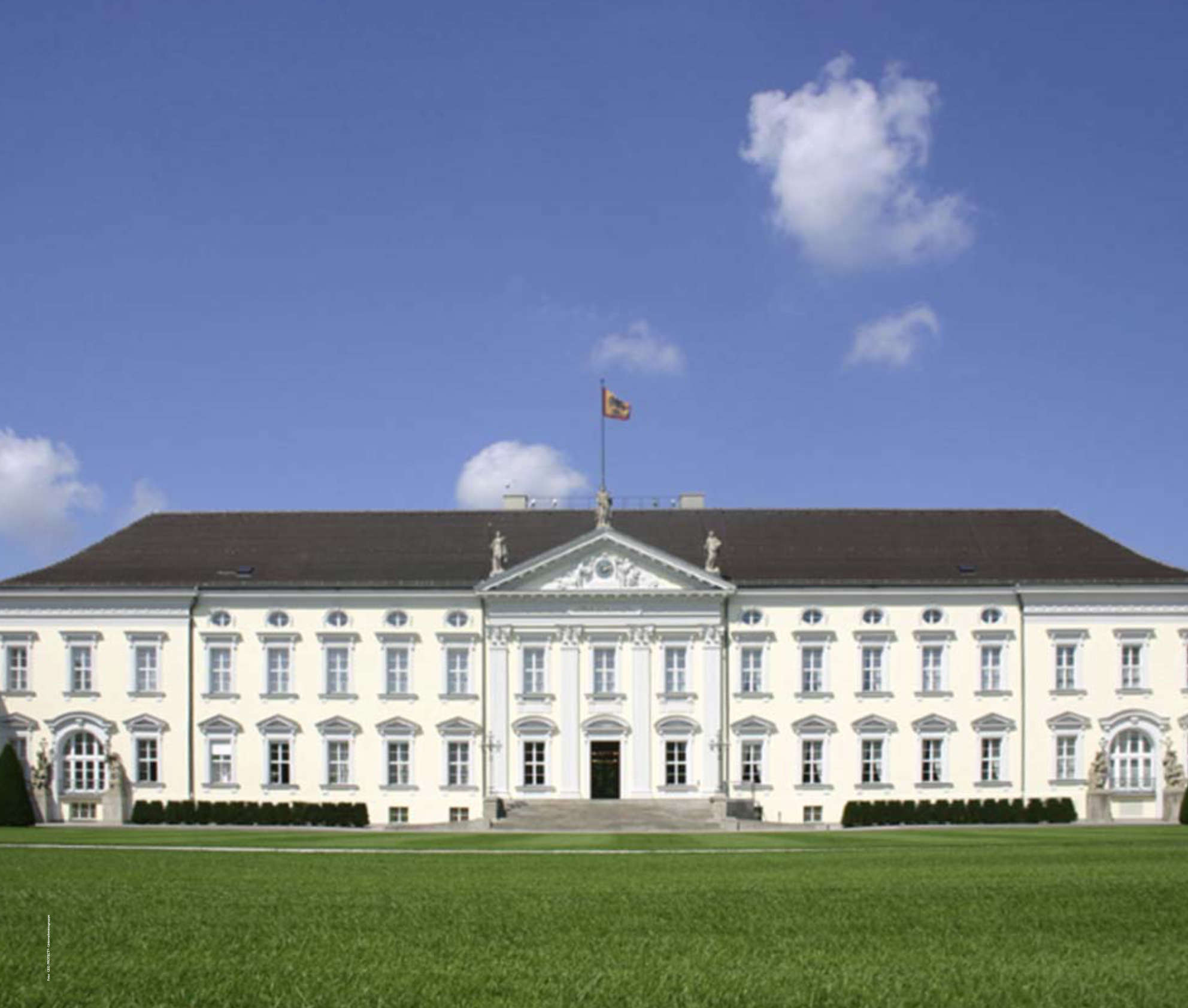 Frontalansicht Schloss Bellevue, GEO PROTECT® -Referenz, Regenwasserrückhaltung.