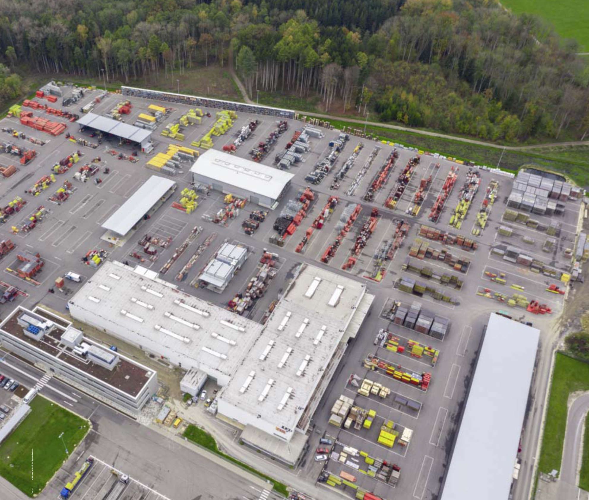 Außengelände PERI Mietlager, GEO PROTECT®-Referenz zur Abflusssteuerung von Niederschlagswasser..